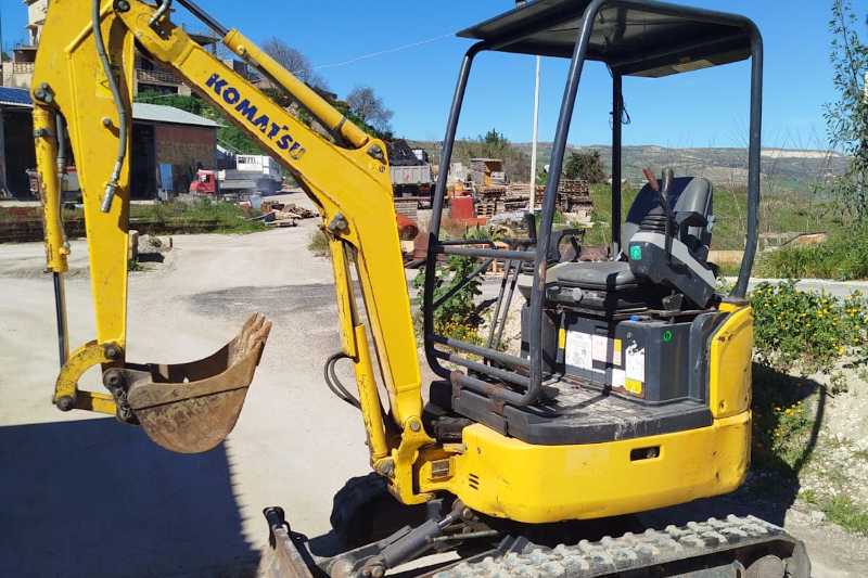 OmecoHub - Immagine KOMATSU PC16R-3HS